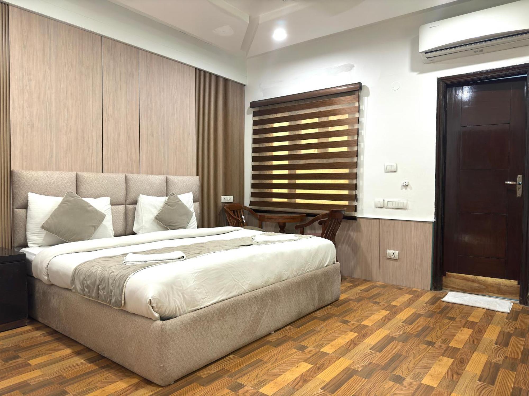 Hotel The Daanish Residency - Karol Bagh Nova Deli Exterior foto